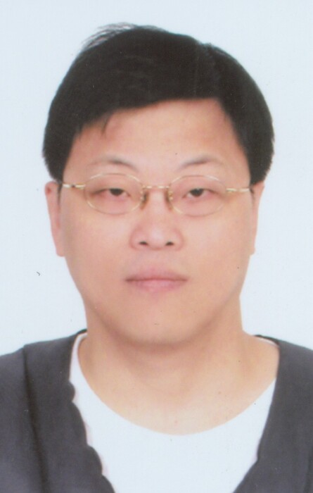 李明青